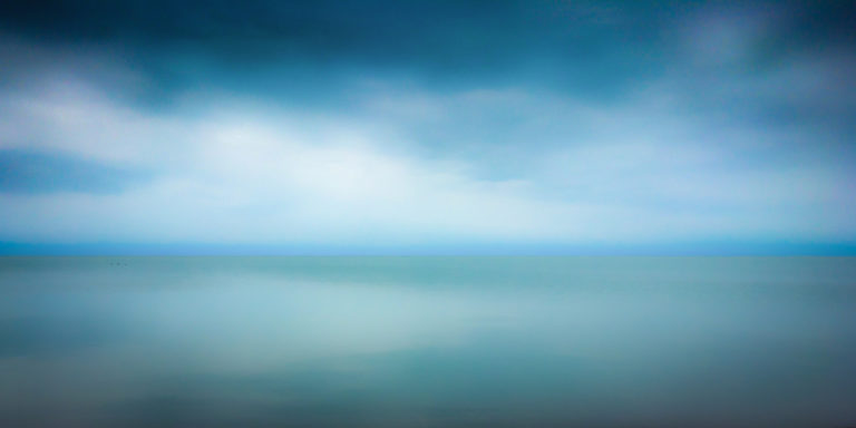Blurred horizon on Lake St. Clair