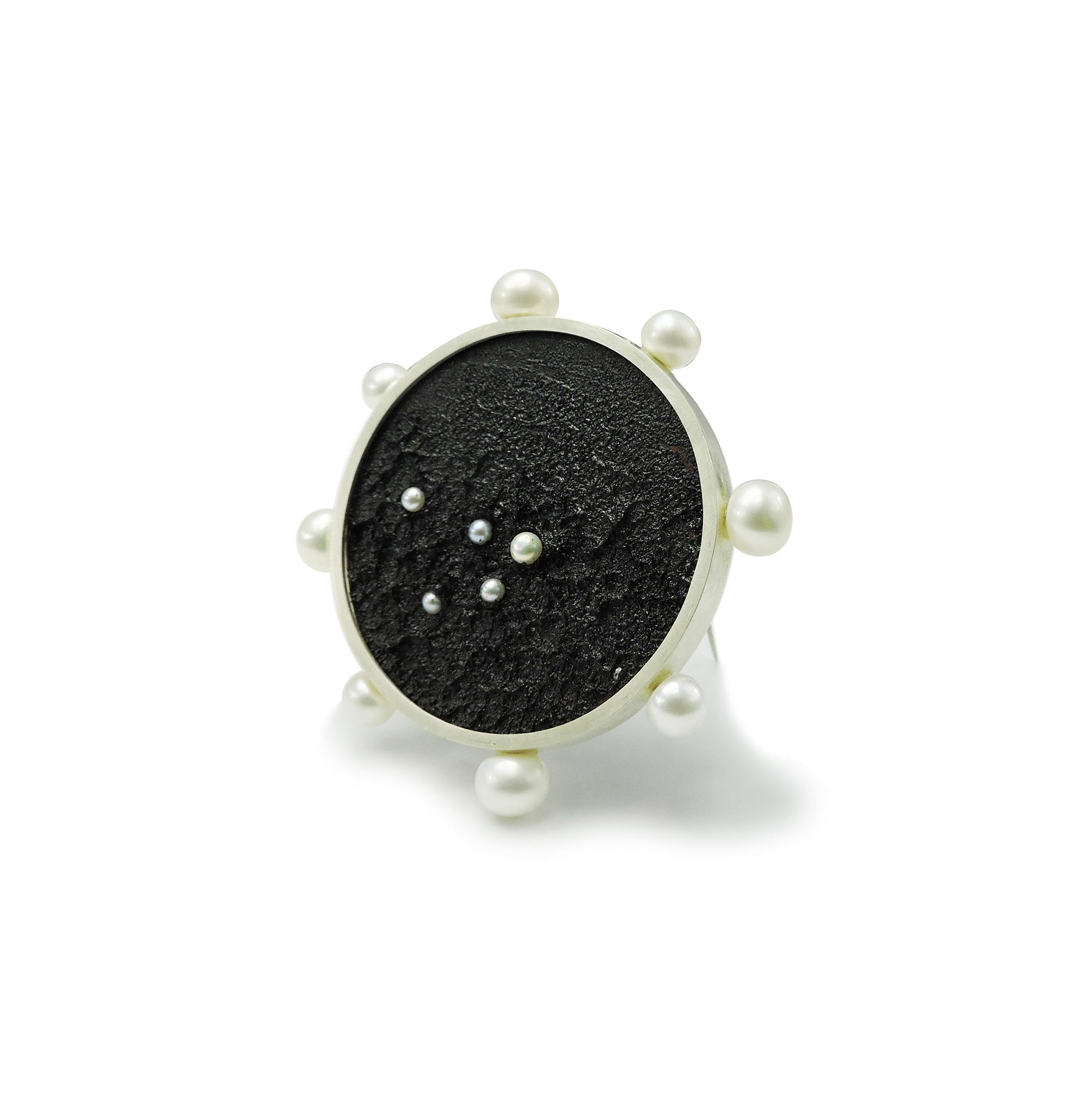 Brooch 4