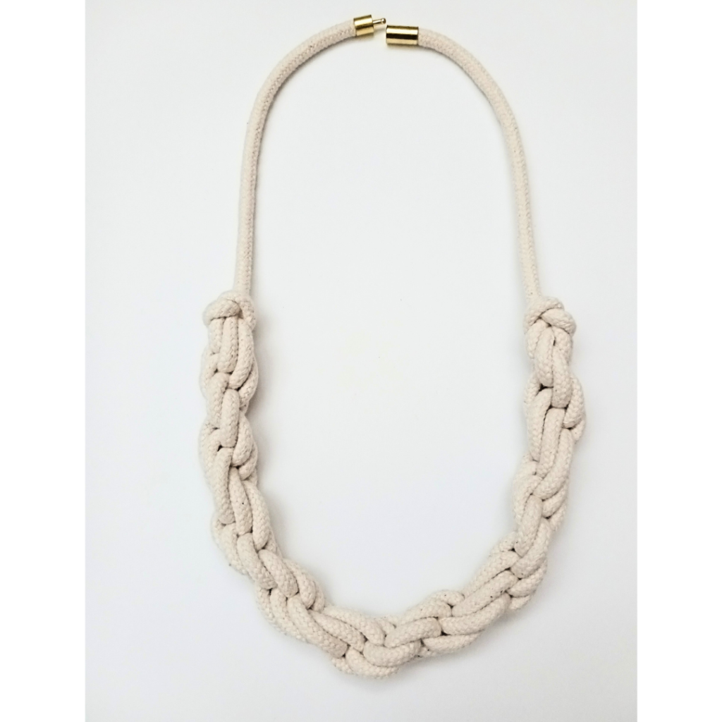 SINNET knot necklace