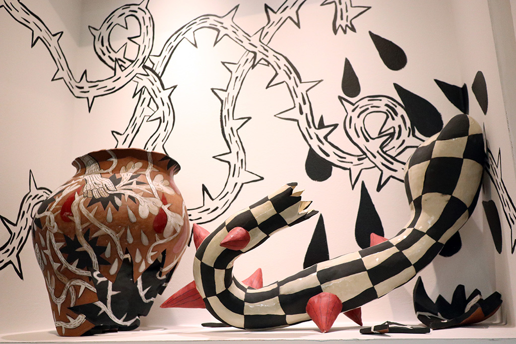 She can totally fix it (Display)