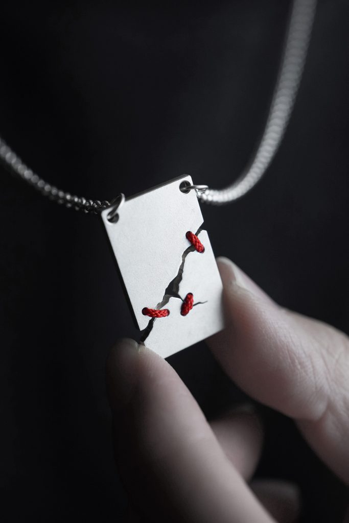 JuCi x Red Line Pendant Tri