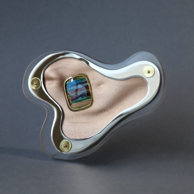 Tan Surfite Brooch