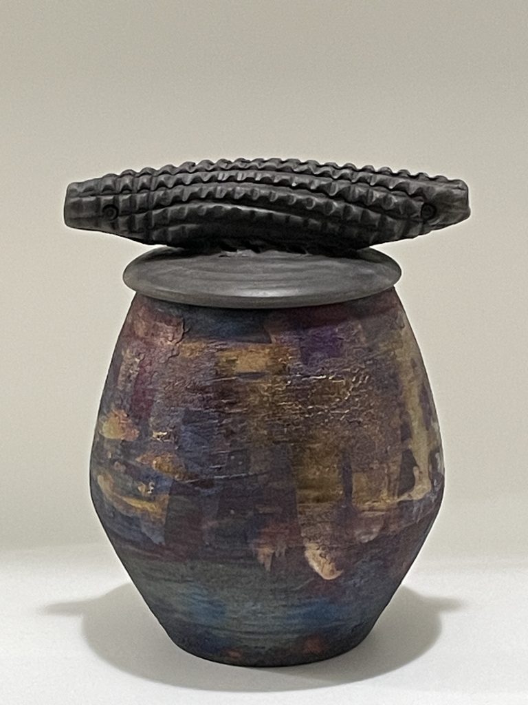 Raku cover jar matt