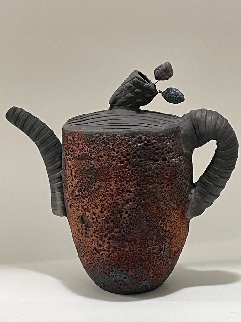 Texture sculpture teapot